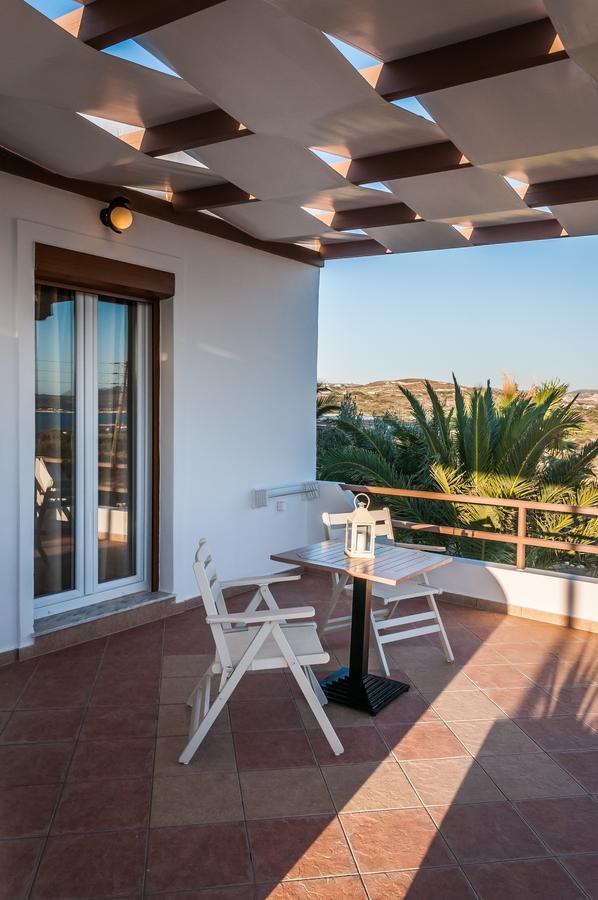 Oceanis Rooms Adamantas  Exterior foto